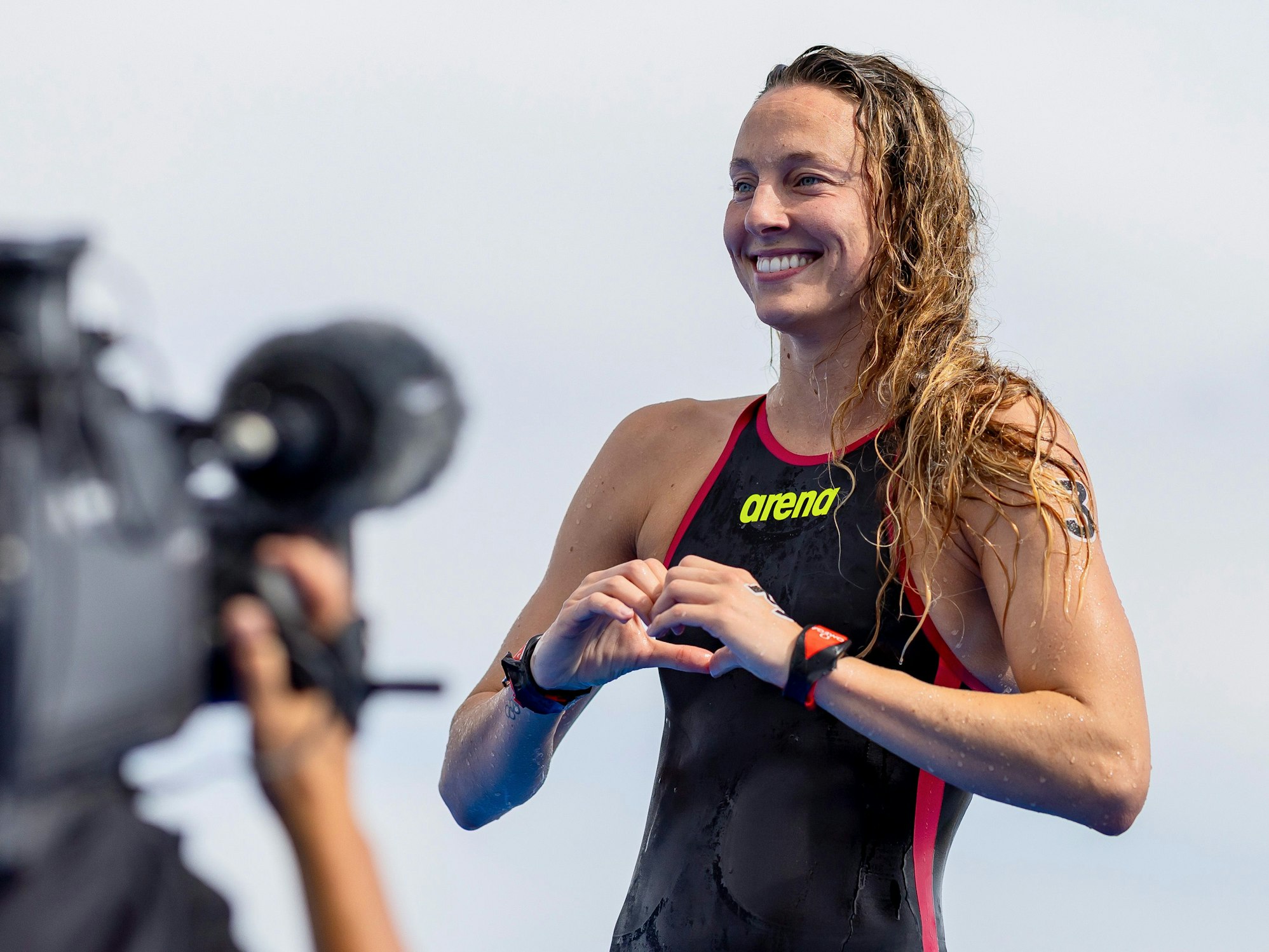 Leonie Beck strahlt nach ihrem Sieg bei der WM 2023 in Fukuoka.