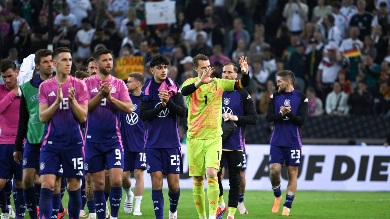 Die Spieler der Deutschen Nationalmannschaft nach dem 2:1-Sieg gegen Griechenland am 7. Juni 2024.