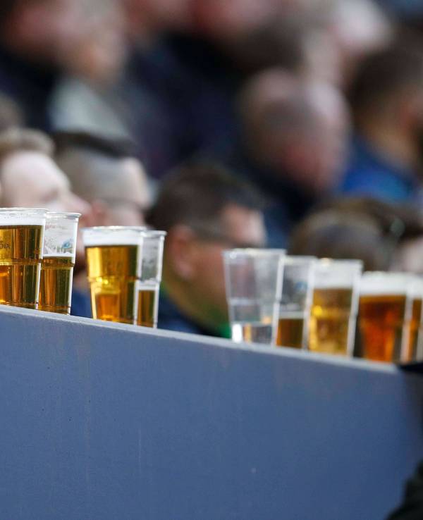 Bierbecher in der Veltins-Arena in Gelsenkirchen.