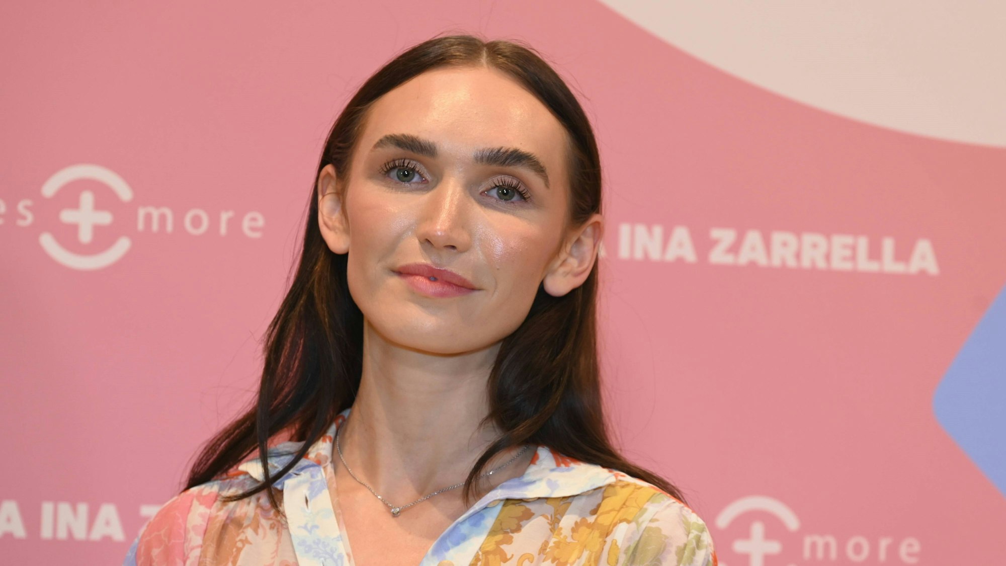 Anna Adamyan auf dem Roten Teppich.