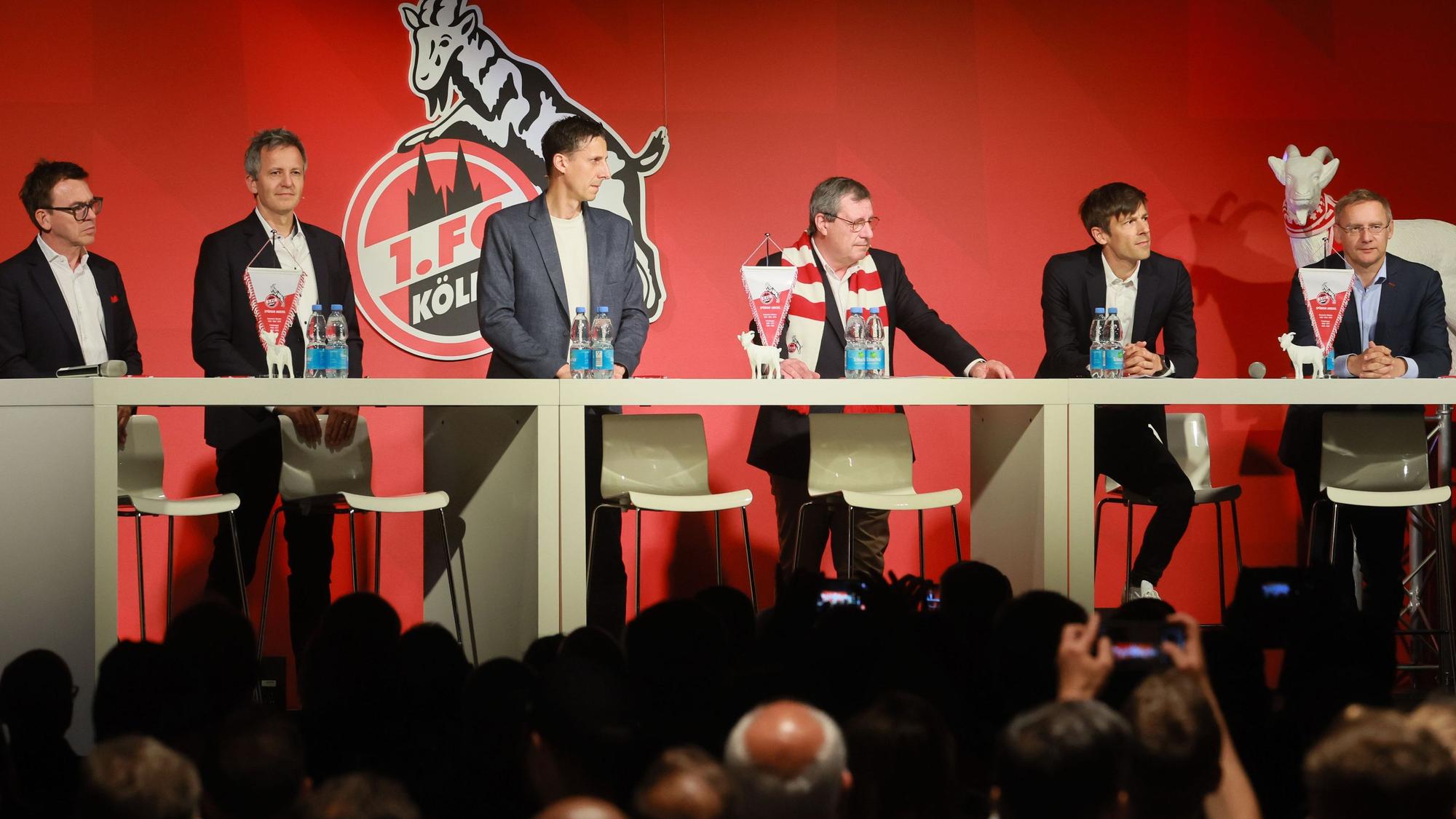 1. FC Köln, MMC-Studios, Mitgliederstammtisch, von links: Markus Rejek, Philipp Türoff, Christian Keller, Werner Wolf, Carsten Wettich, Eckhard Sauren