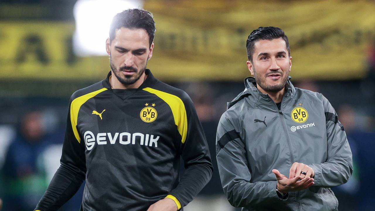 Nuri Sahin, hier am 13. März 2024 mit Mats Hummels, wird neuer Cheftrainer bei Borussia Dortmund.