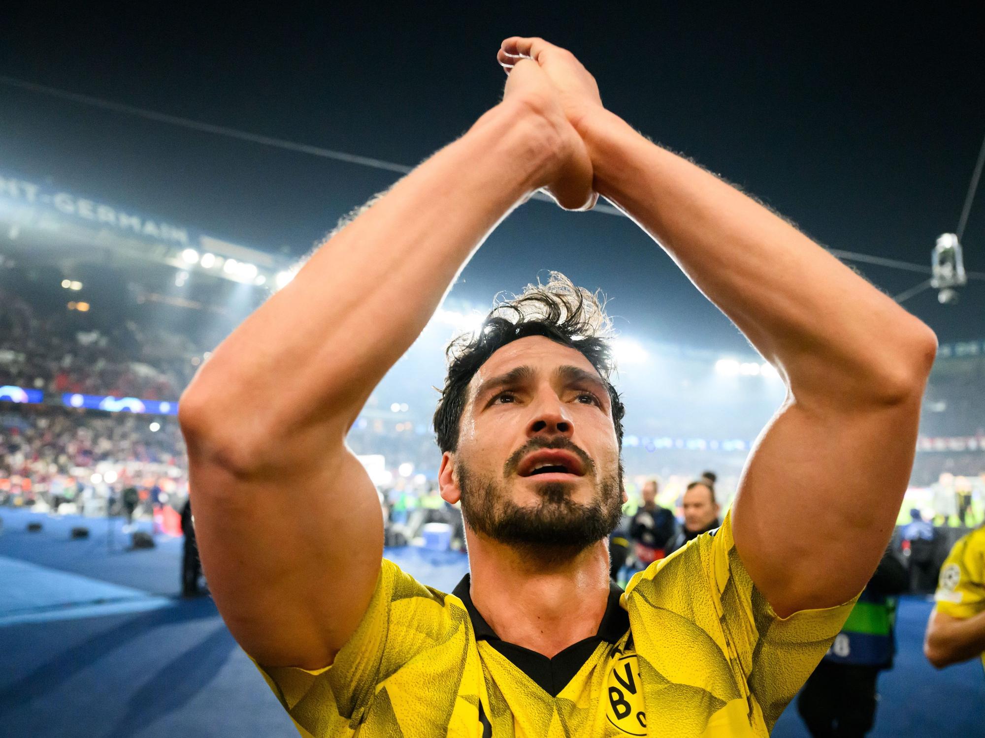 Dortmunds Mats Hummels jubelt nach dem Sieg.
