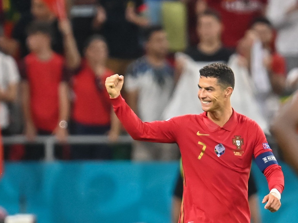 Cristiano Ronaldo jubelt über ein Tor.