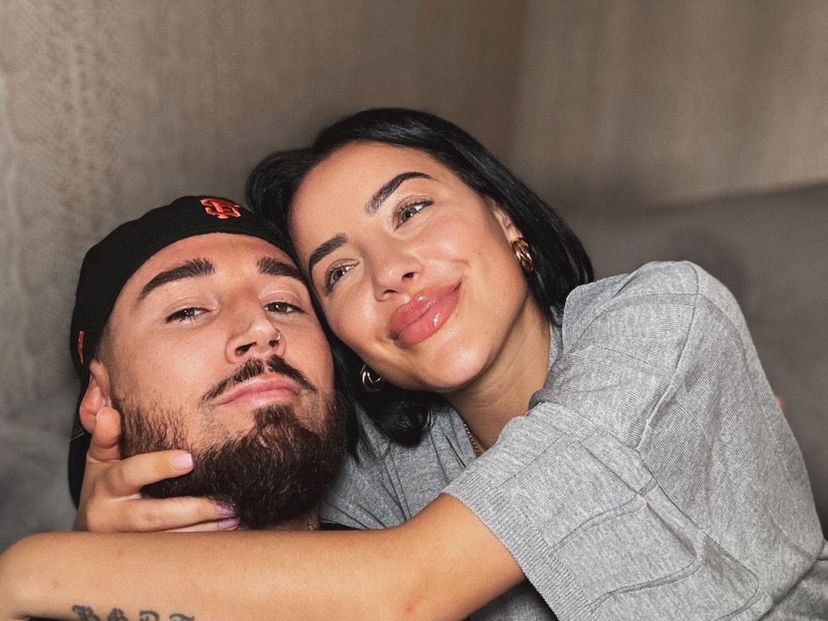 Mike und Leyla lächeln in die Kamera. Das Foto hatte Mike Heiter im Sommer 2024 auf seinem Instagram-Account hochgeladen.