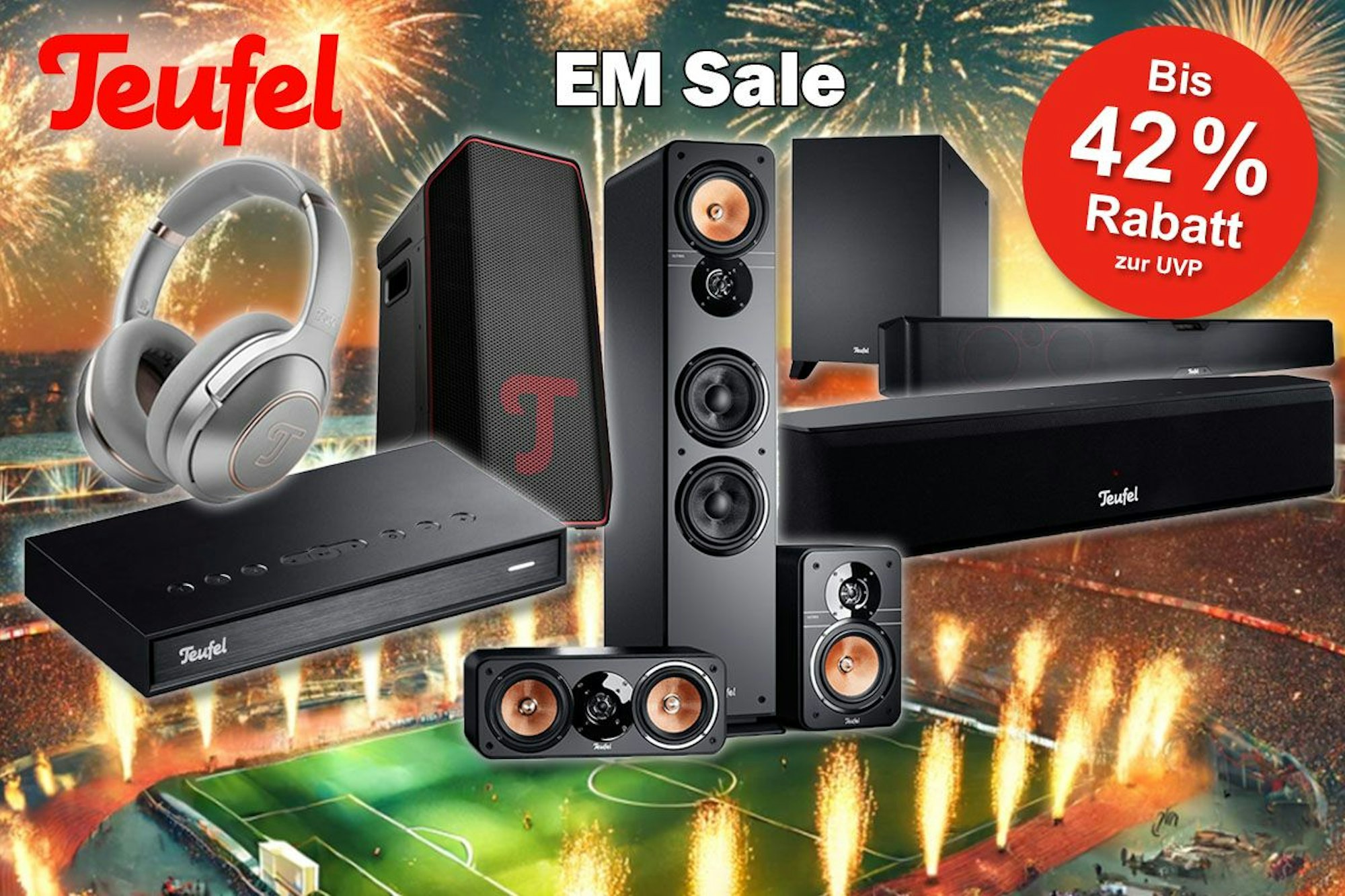 Teufel Soundbar, Heimkinosystem, Kopfhörer, Lautsprecher Ultima vor einem vollen Fußballstadion mit Feuerwerk im Hintergrund.