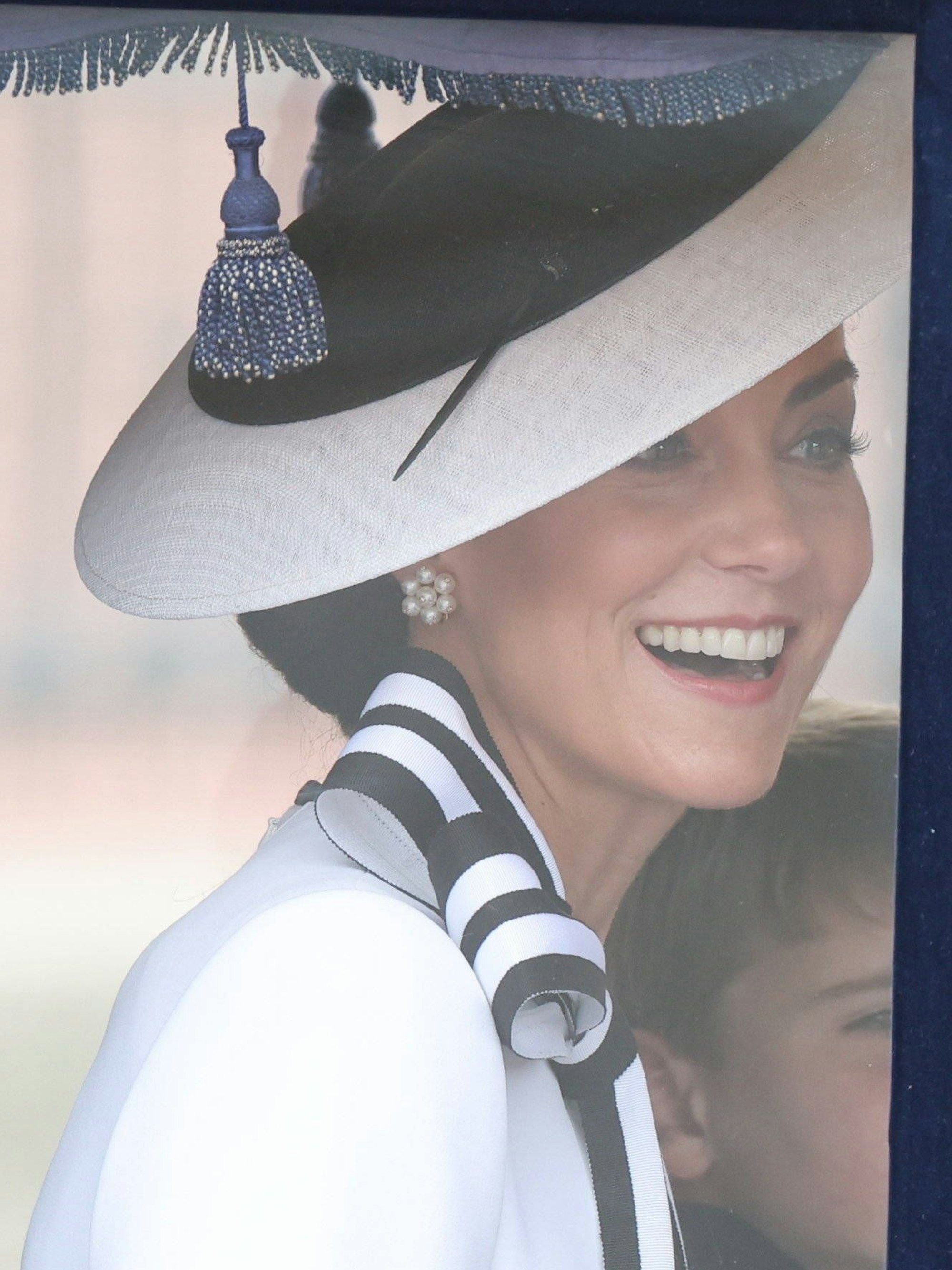 Ein tapferes Lächeln: Prinzessin Kate bei der Parade zu Ehren von König Charles' Geburtstag.