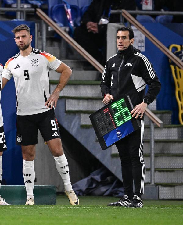 Deniz Undav und Niclas Füllkrug werden im DFB-Team eingewechselt.