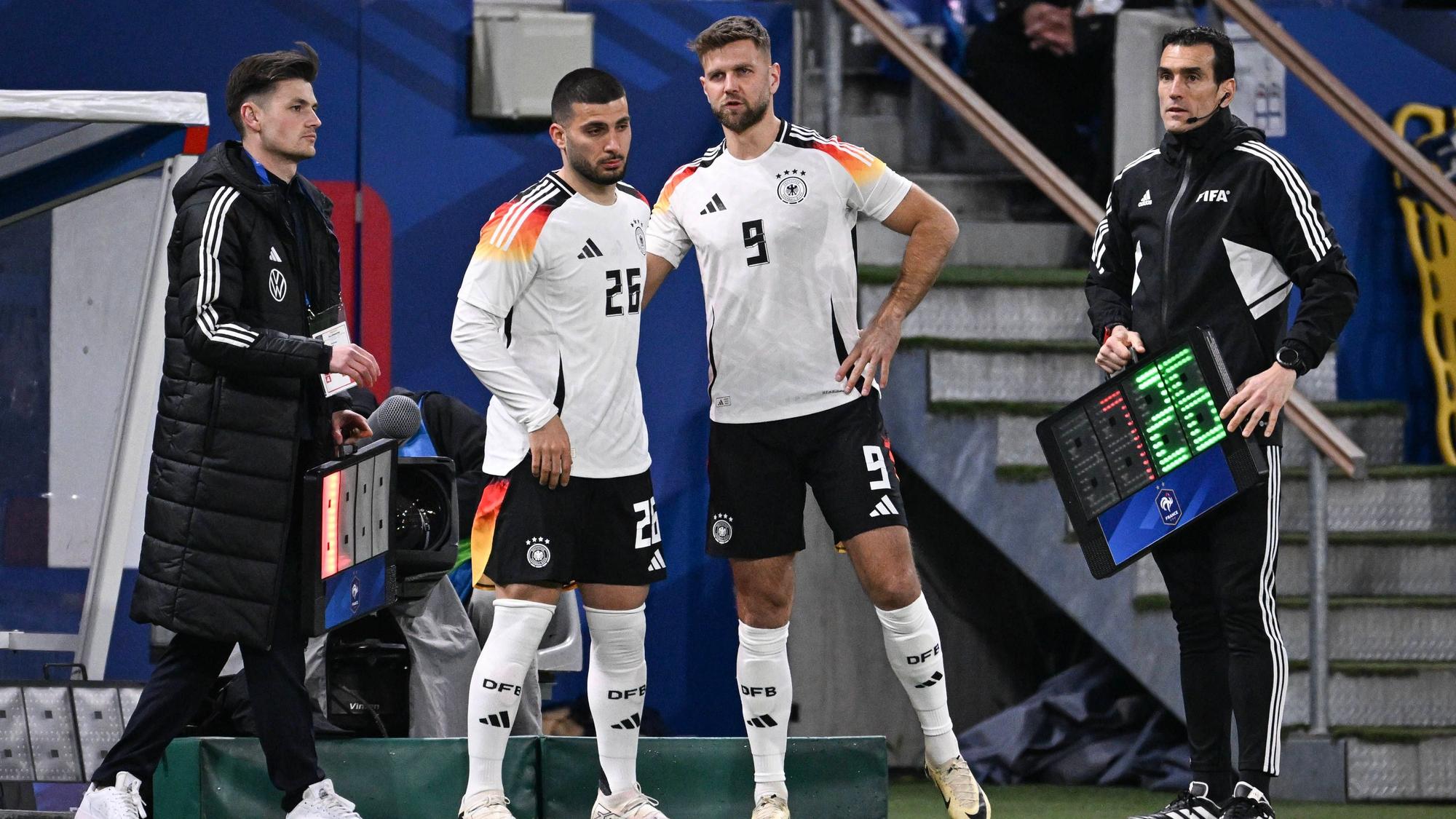 Deniz Undav und Niclas Füllkrug werden im DFB-Team eingewechselt.