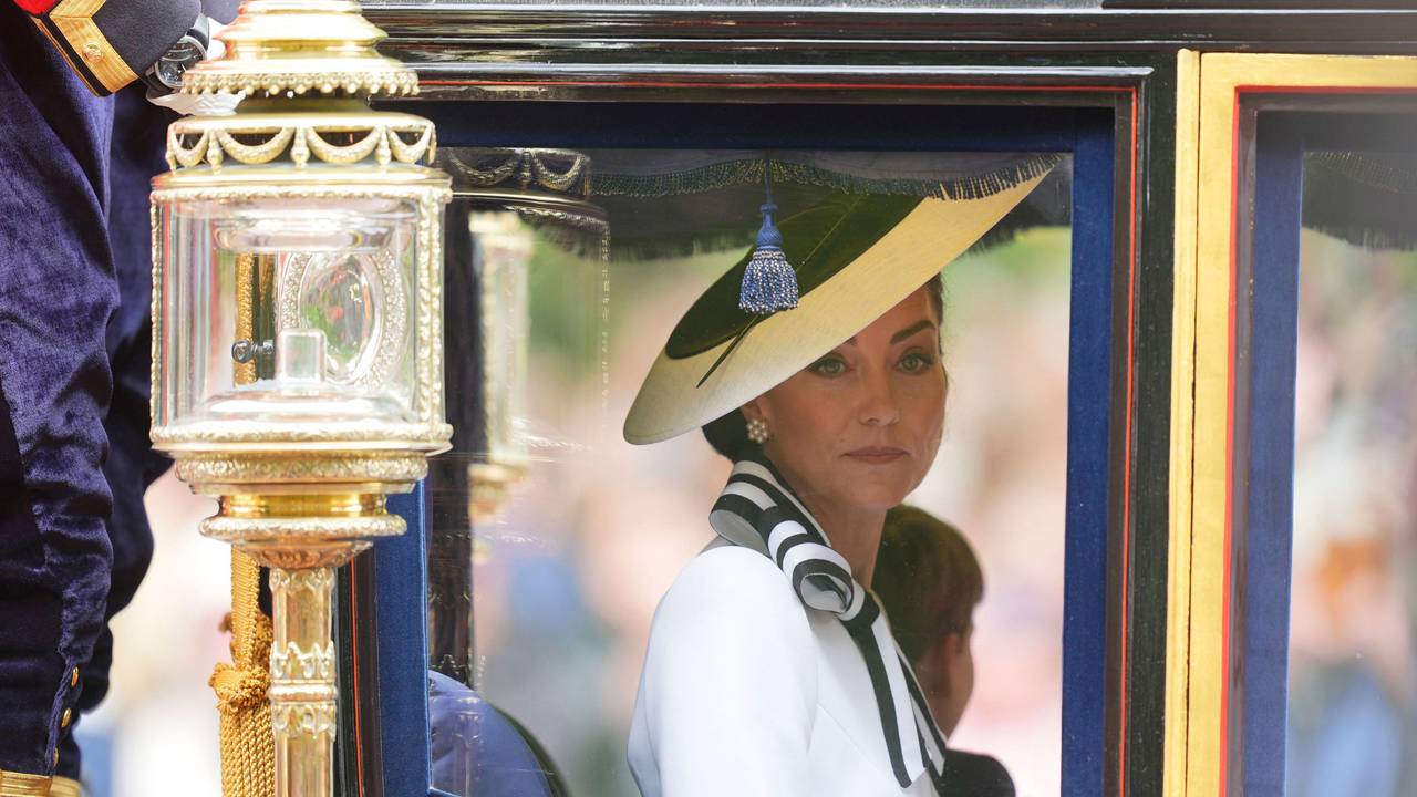 Prinzessin Kate am Samstag (15. Juni) während „Trooping the Colour“ zusammen mit ihren Kindern in der Kutsche auf dem Weg zur Horse Guards Parade in London: Zum Vatertag gab es ein ganz besonders süßes Foto für William.