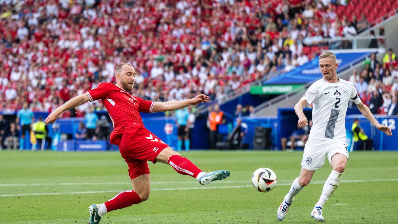 Christian Eriksen macht bei der EM 2024 das 1:0 für Dänemark gegen Slowenien.