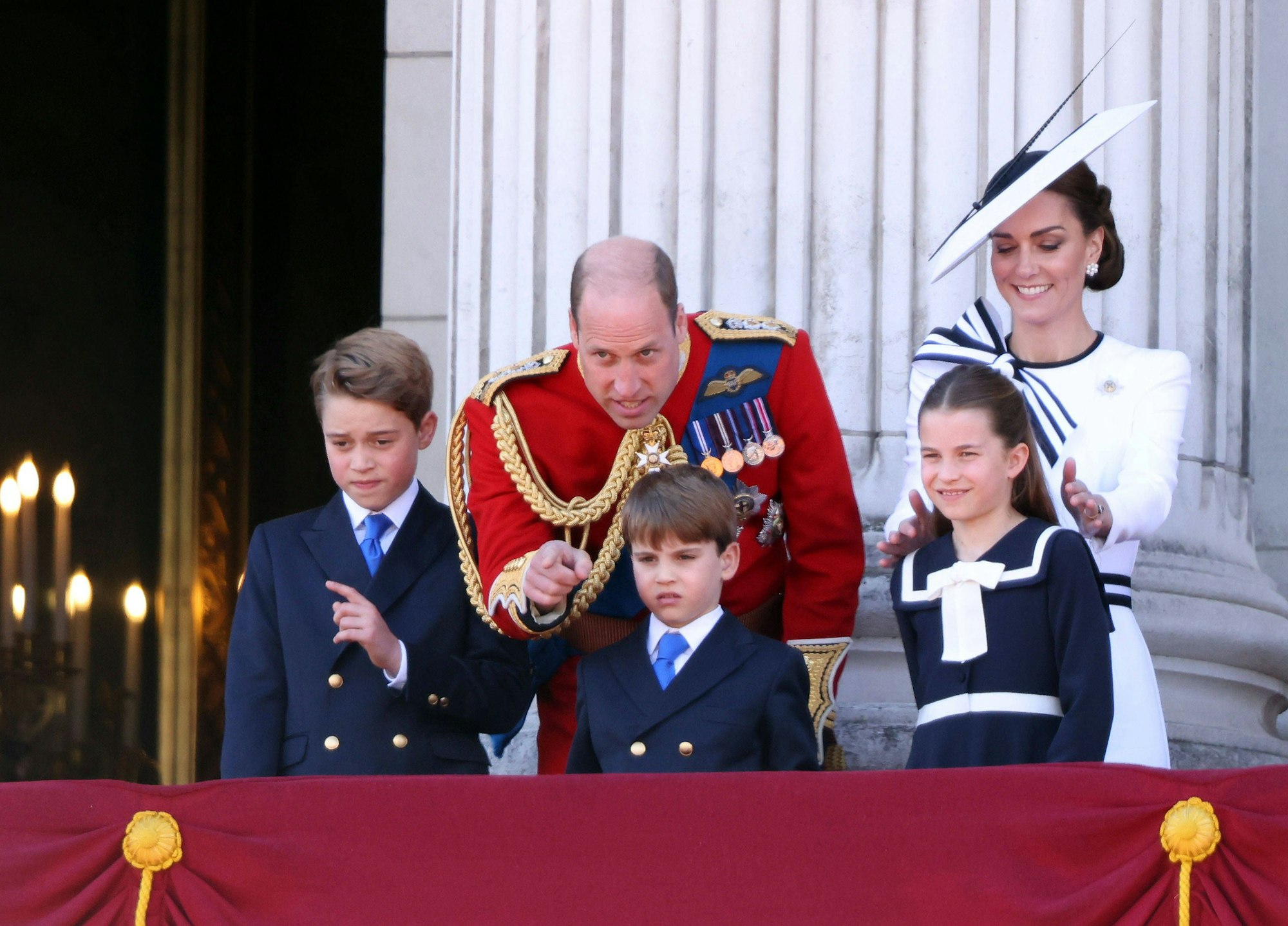 Prinz William und Ehefrau Kate und den gemeinsamen Kindern bei der „Trooping the Colour“-Zeremonie 2024.