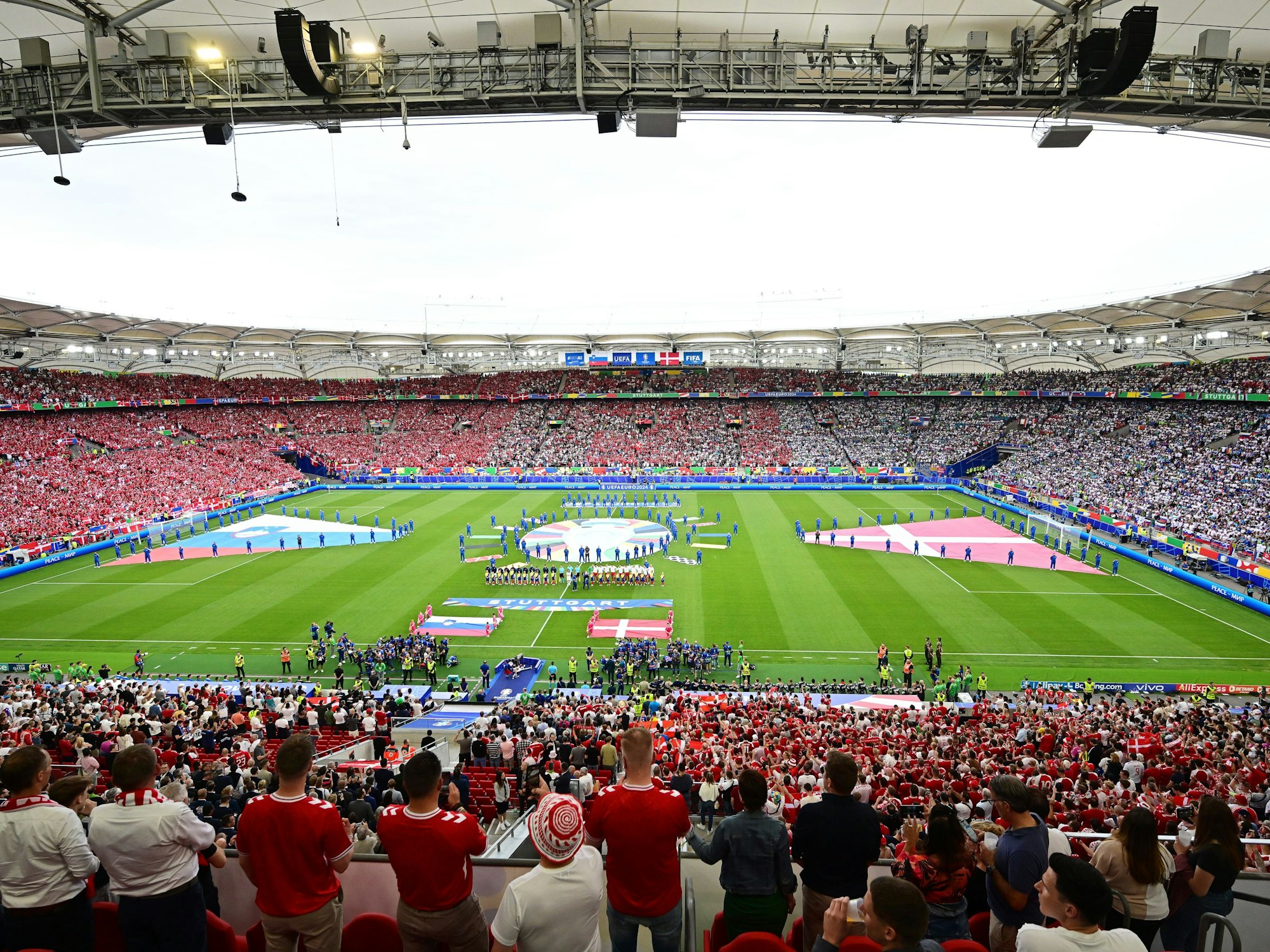 Die Stuttgarter Arena beim ersten EM-Spiel zwischen Slowenien und Dänemark.