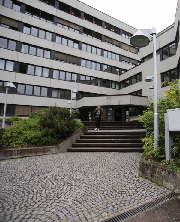 Das Amtsgericht und Arbeitsgericht, fotografiert am 17. Mai 2016 in Siegburg (Nordrhein-Westfalen).