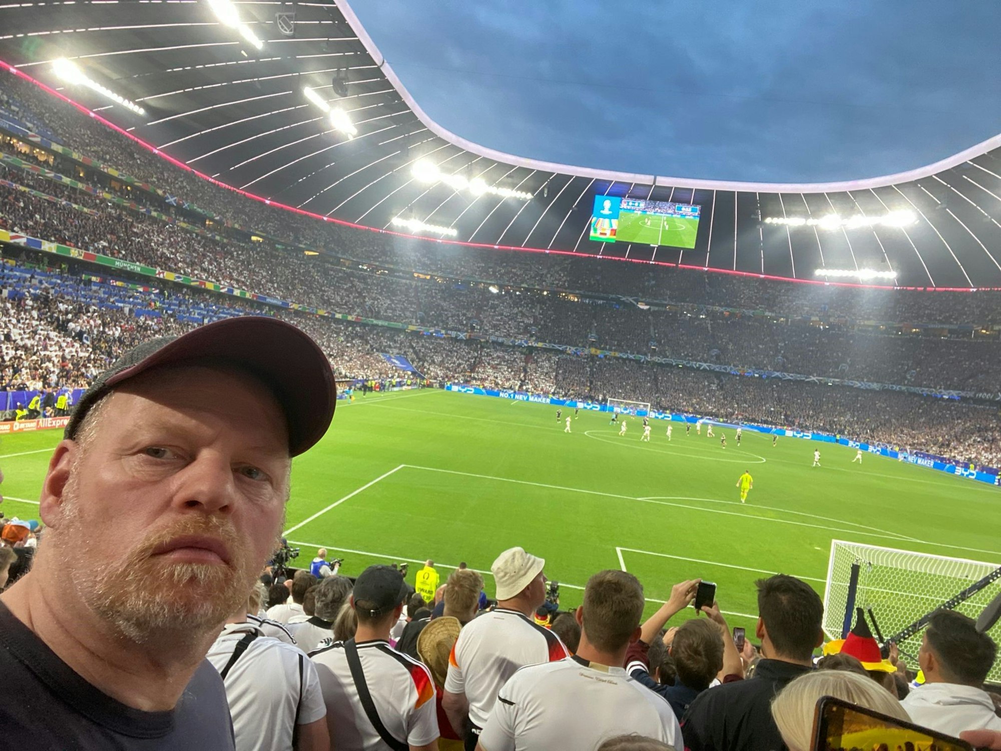 Fortuna-Superfan Sven Wörz beim EM-Eröffnungsspiel Deutschland gegen Schottland.