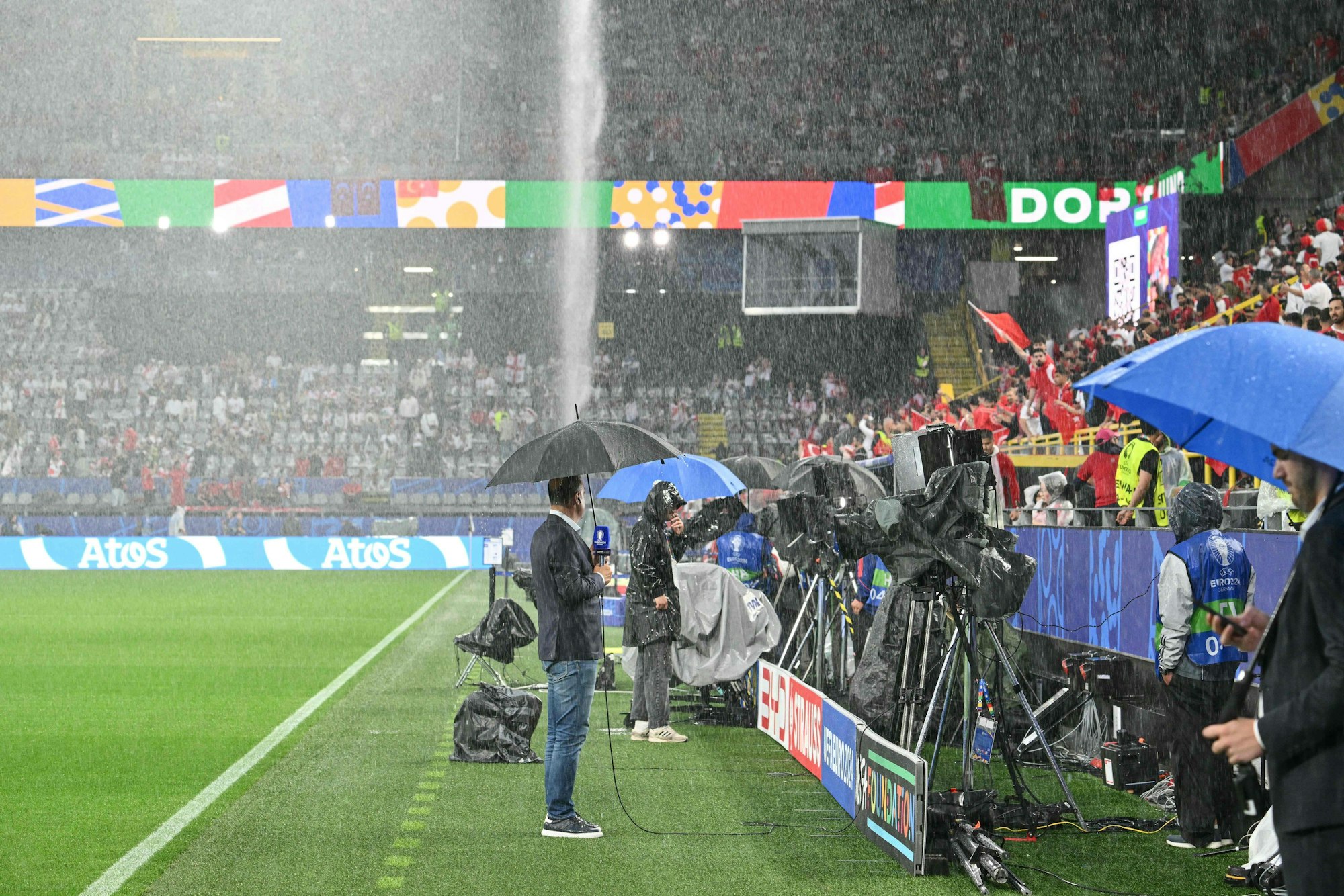 Regen im Dortmunder Fußball-Stadion bei der EM 2024