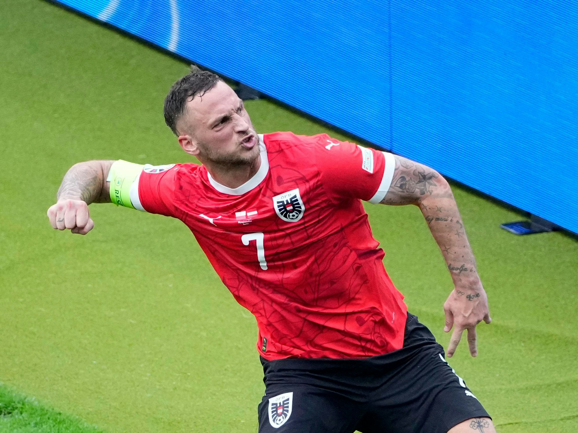 Marko Arnautovic bejubelt seinen Treffer zum 3:1-Endstand für Österreich gegen Polen am Freitagabend (21. Juni 2024).
