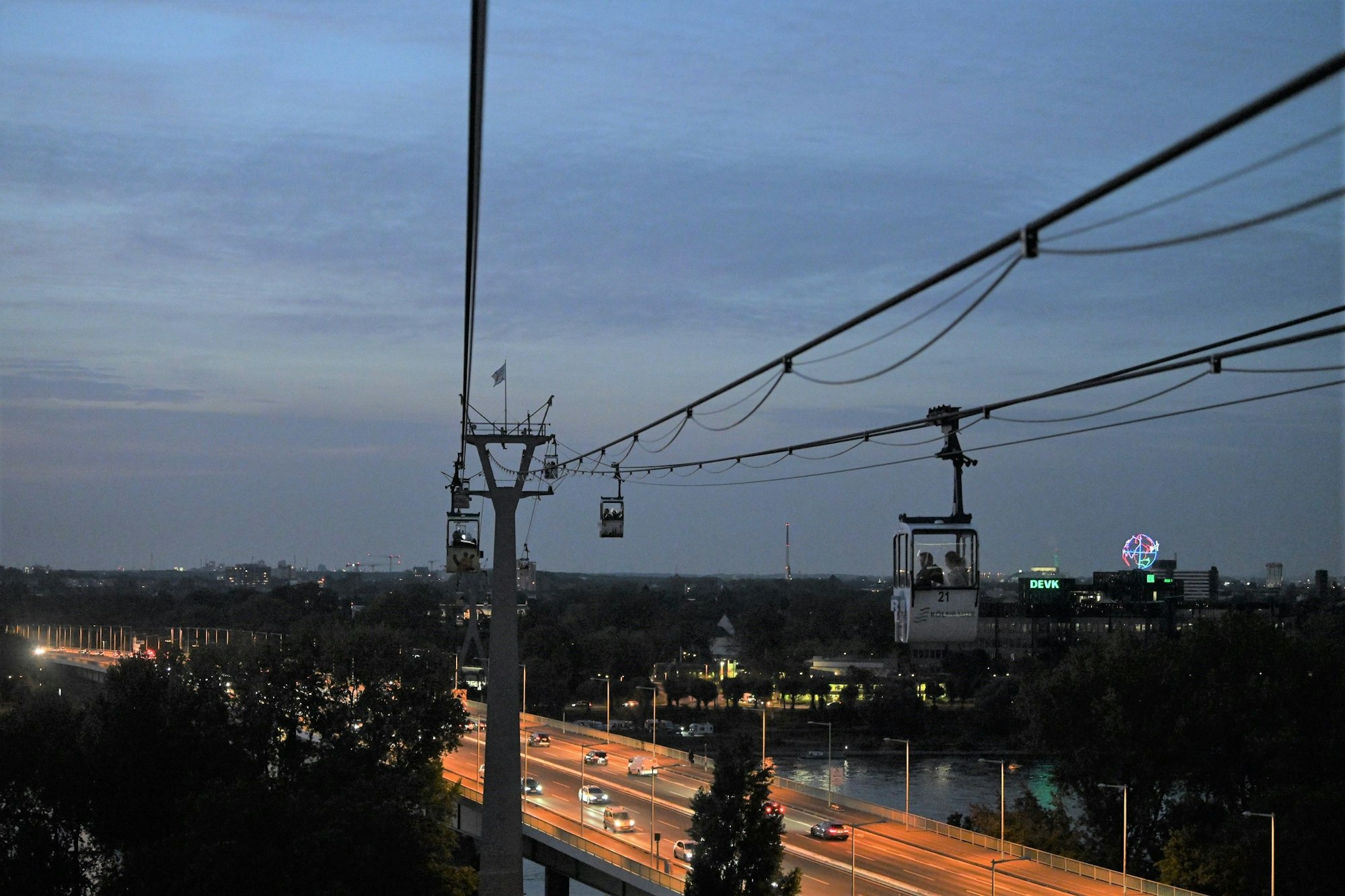 Kölner Seilbahn: Nachtfahrt