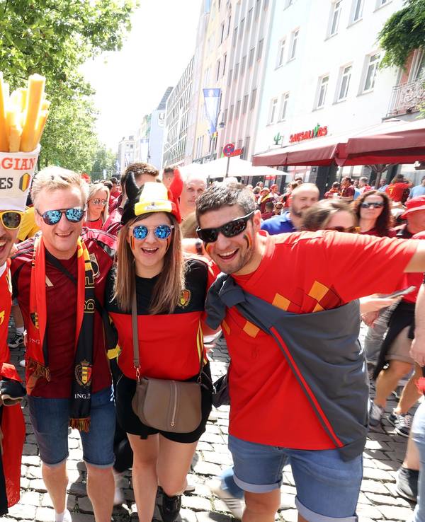 Belgische Fans, die mit ihrer Mannschaft zum Spiel nach Köln gereist sind.
