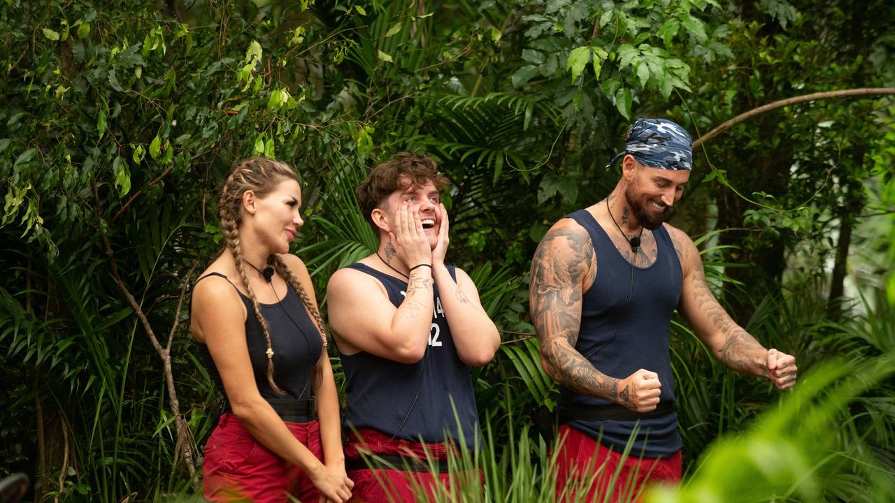 Kim Virginia, Twenty4Tim und Mike Heiter während der Aufzeichnungen von „Ich bin ein Star - Holt mich hier raus“
