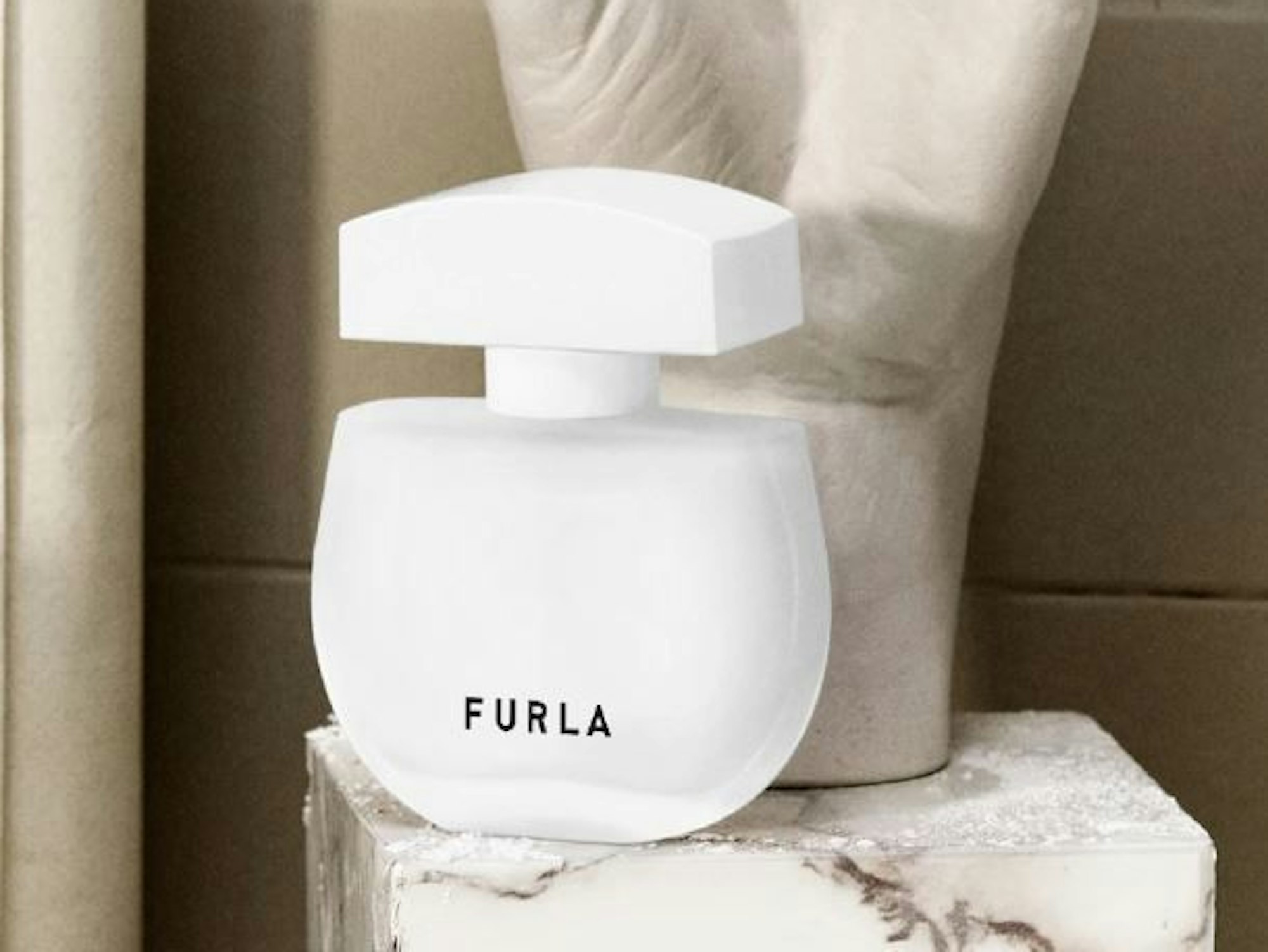 Pura von Furla ist ein Parfum der Duftfamilie und ist für Frauen.