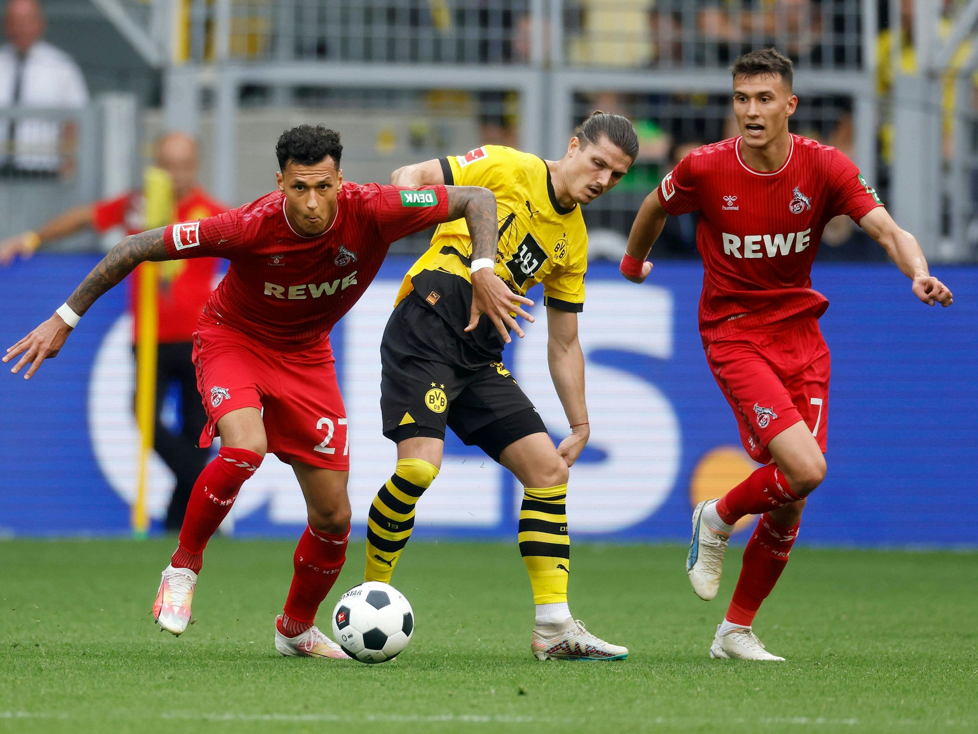 Davie Selke und Dejan Ljubicic im Spiel gegen Borussia Dortmund.