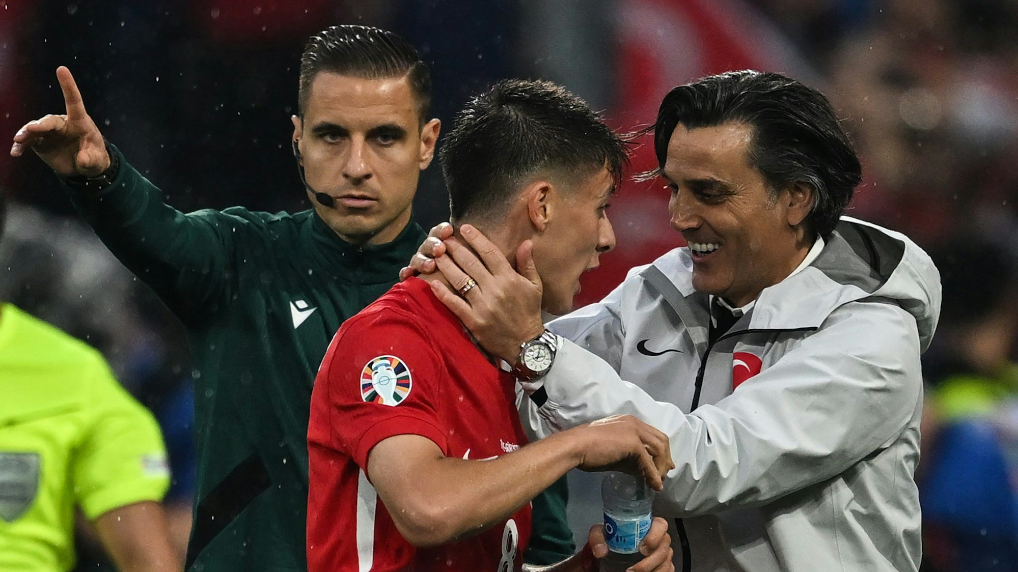 Der türkische Nationaltrainer Vincenzo Montella mit Offensiv-Juwel Arda Güler.