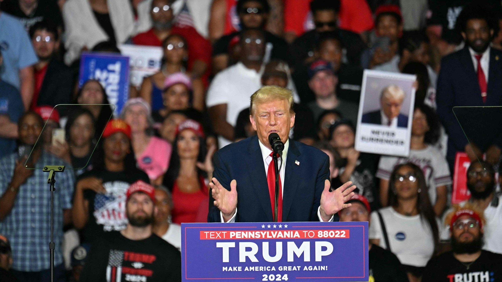 Donald Trump bei einer Wahlkampfveranstaltung in Philadelphia: Seine wirre Waschmaschinen-Rede sorgt für einigen Wirbel.