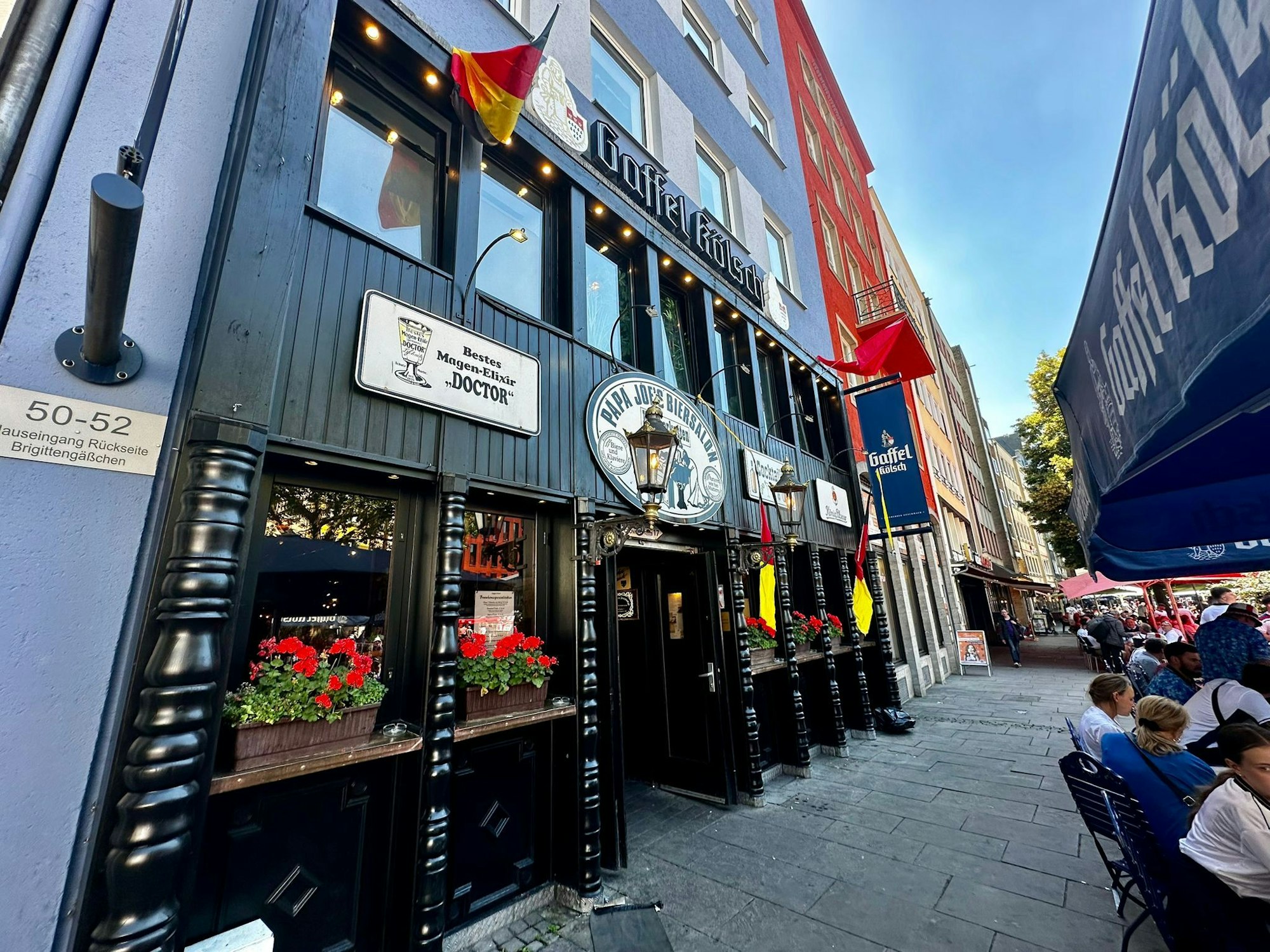 Papa Joes Biersalon von außen.