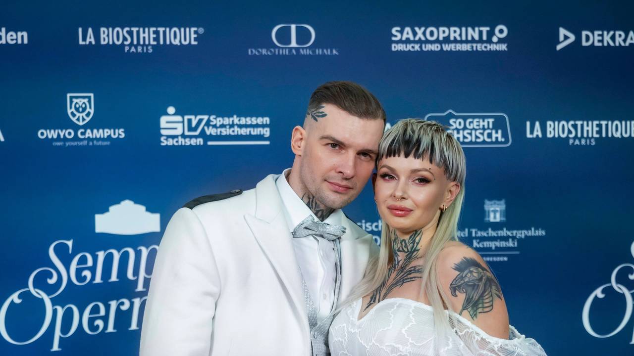 Ein Paar mit Ecken und Kanten: Eric und Edith Stehfest, hier beim Semperopernball 2024 in Dresden, nahmen gemeinsam am Sommer-Dschungelcamp von RTL teil.