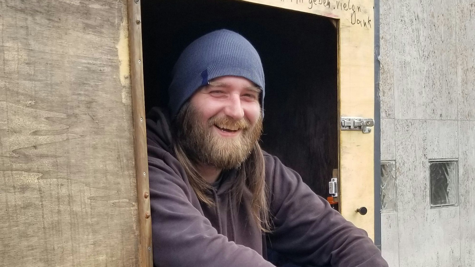 Der Obdachlose Jonathan lebt seit vier Jahren auf der Straße.