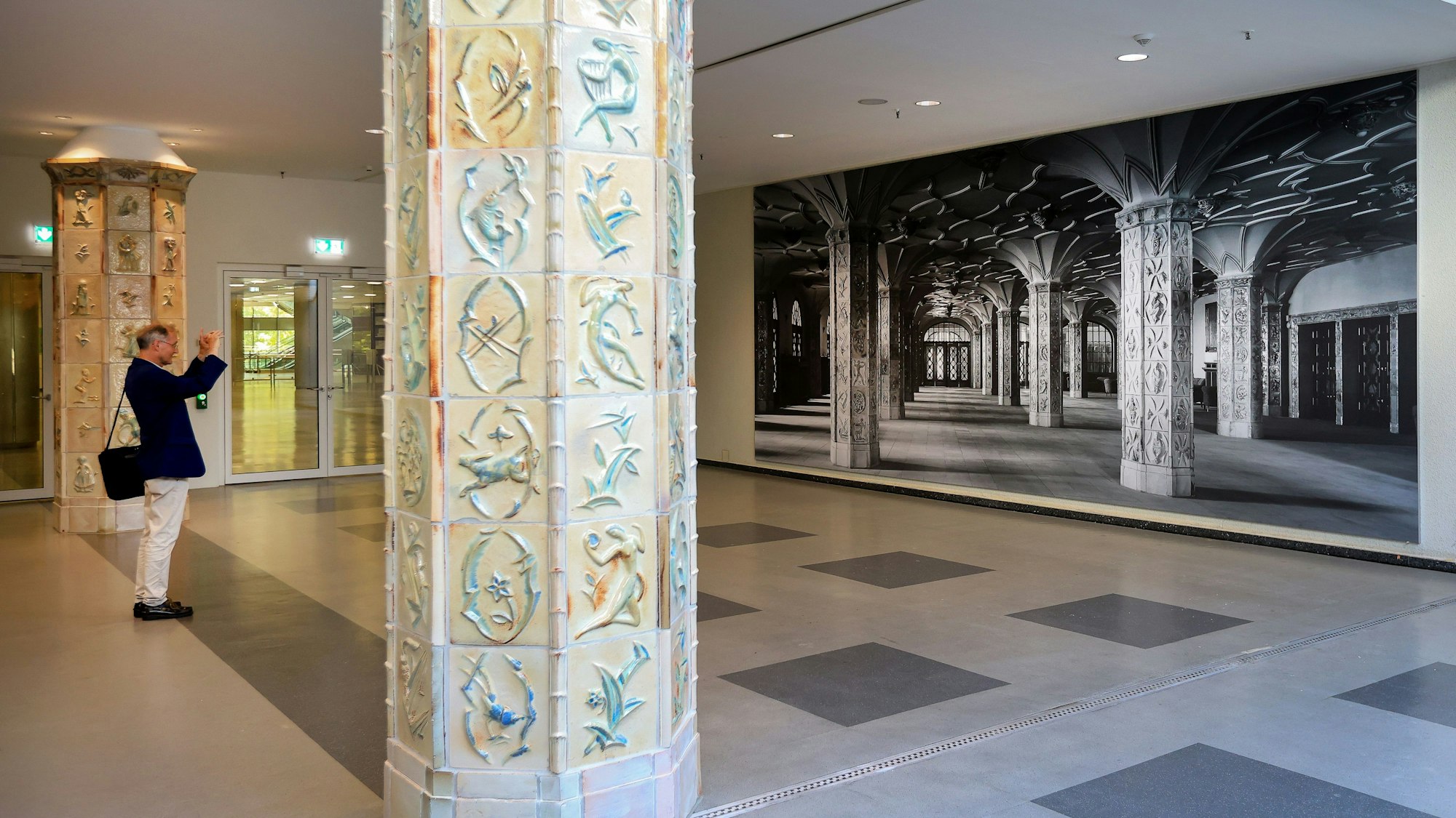 Rundgang durch das neue Event- und Kongresszentrum der Koelnmesse.