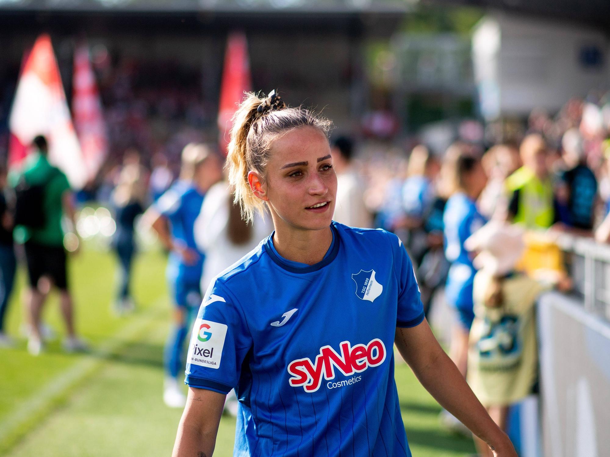 Vanessa Leimenstoll im Hoffenheim-Trikot.
