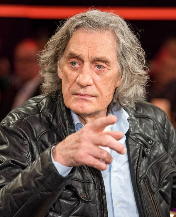 Schauspieler Winfried Glatzeder, hier bei der Aufzeichnung der MDR - Talkshow Riverboat am 26. Januar 2024 in Leipzig, geht nach zehn Jahren erneut in den Dschungel.