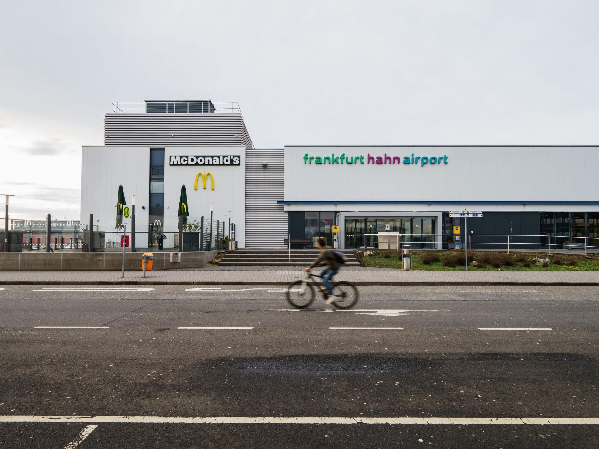 Der Terminal des Frankfurt Hahn Airport.