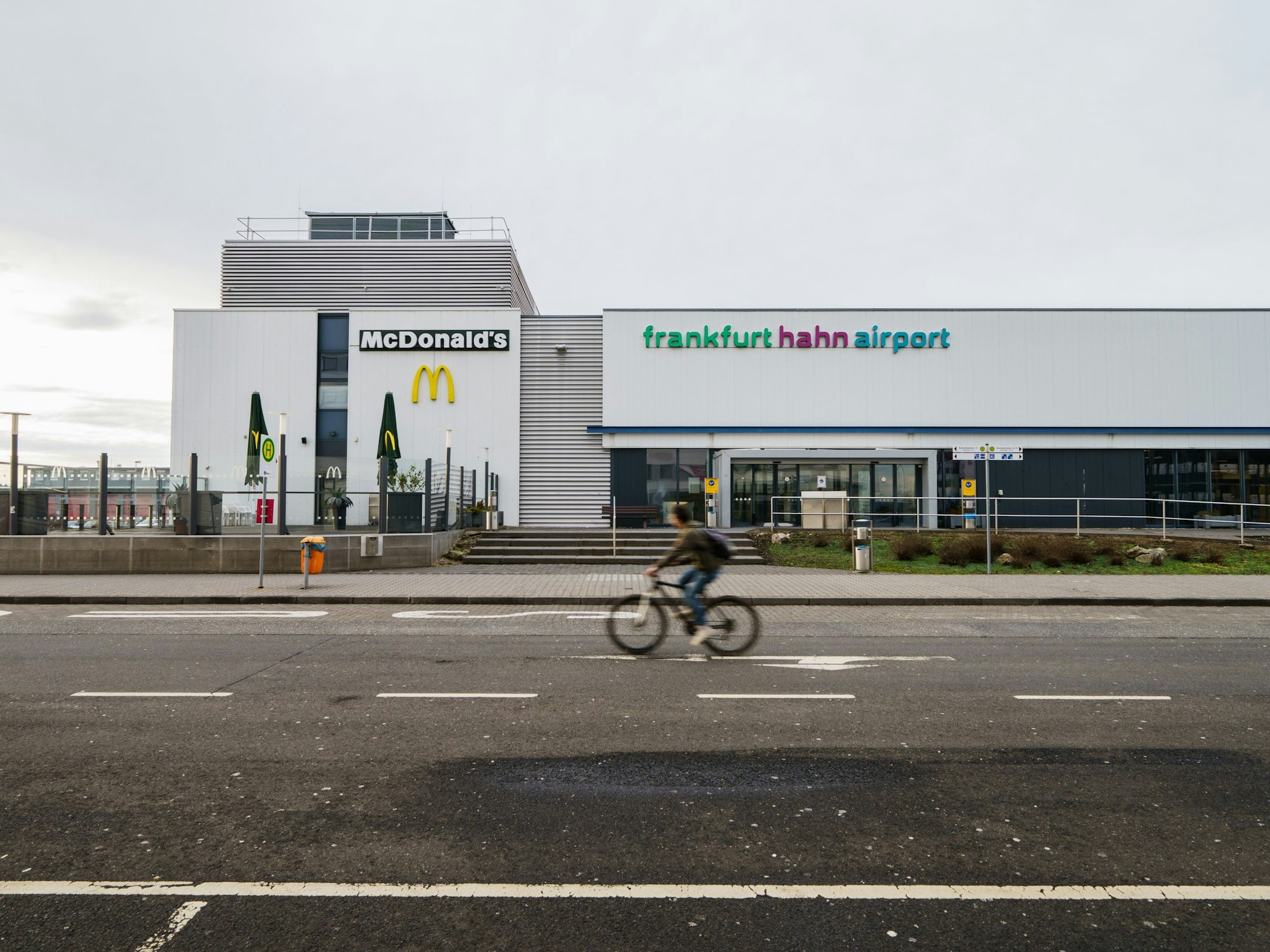 Der Terminal des Frankfurt Hahn Airport.