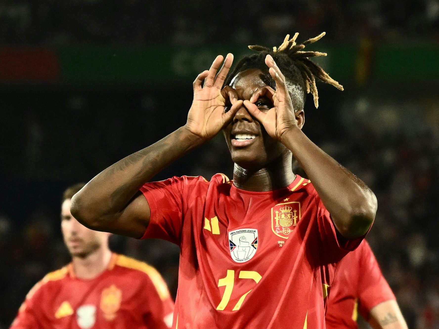 Nico Williams feiert sein Tor.