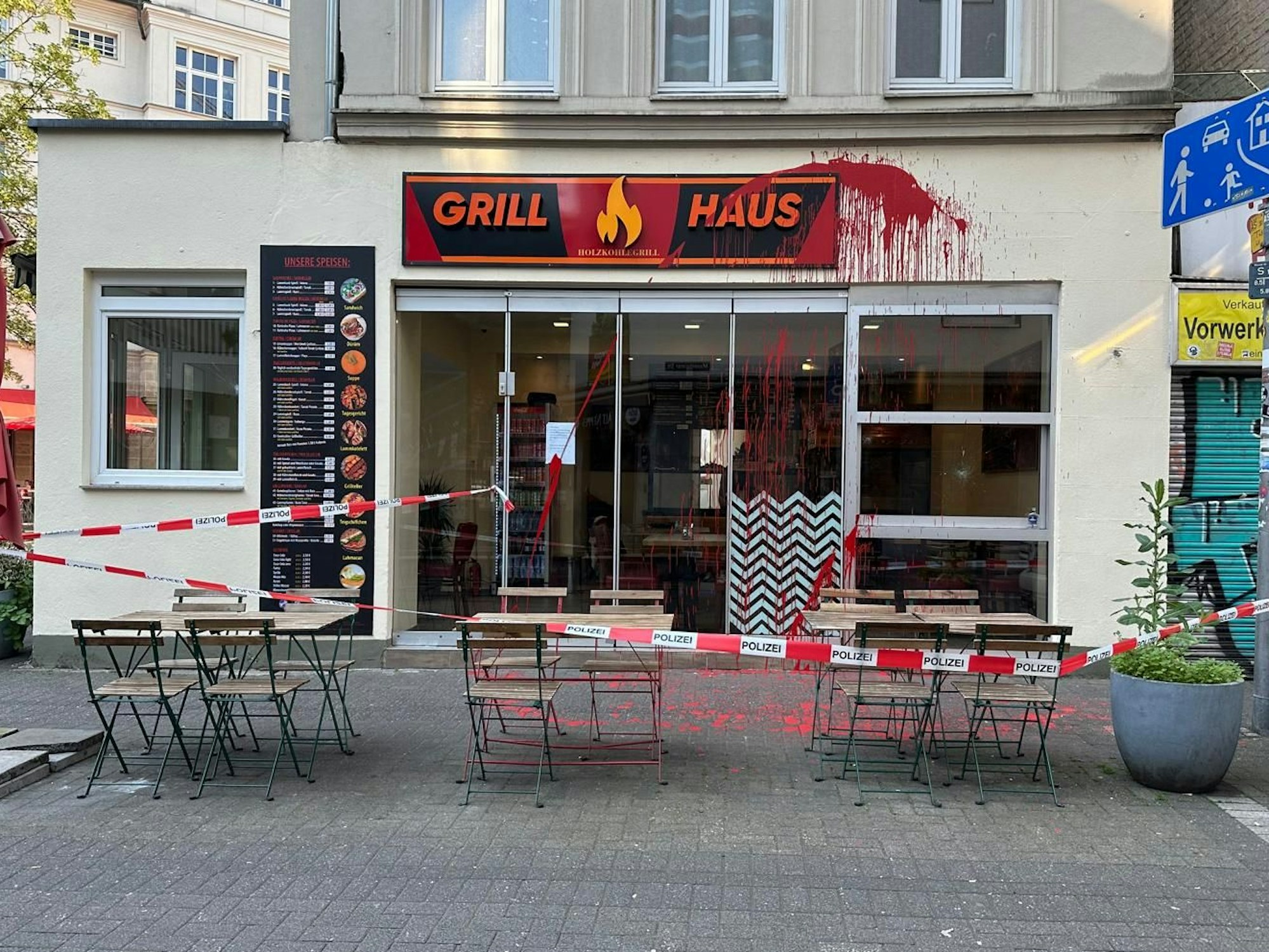 Das Restaurant Grill Haus wurde Opfer einer Farbattacke.