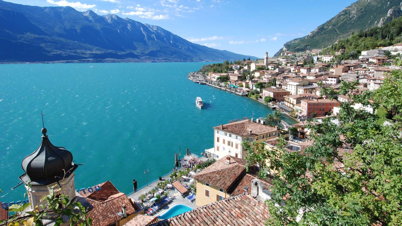 Blick auf den Ort Limone am Gardasee, hier im April 2015. (Symbolbild)