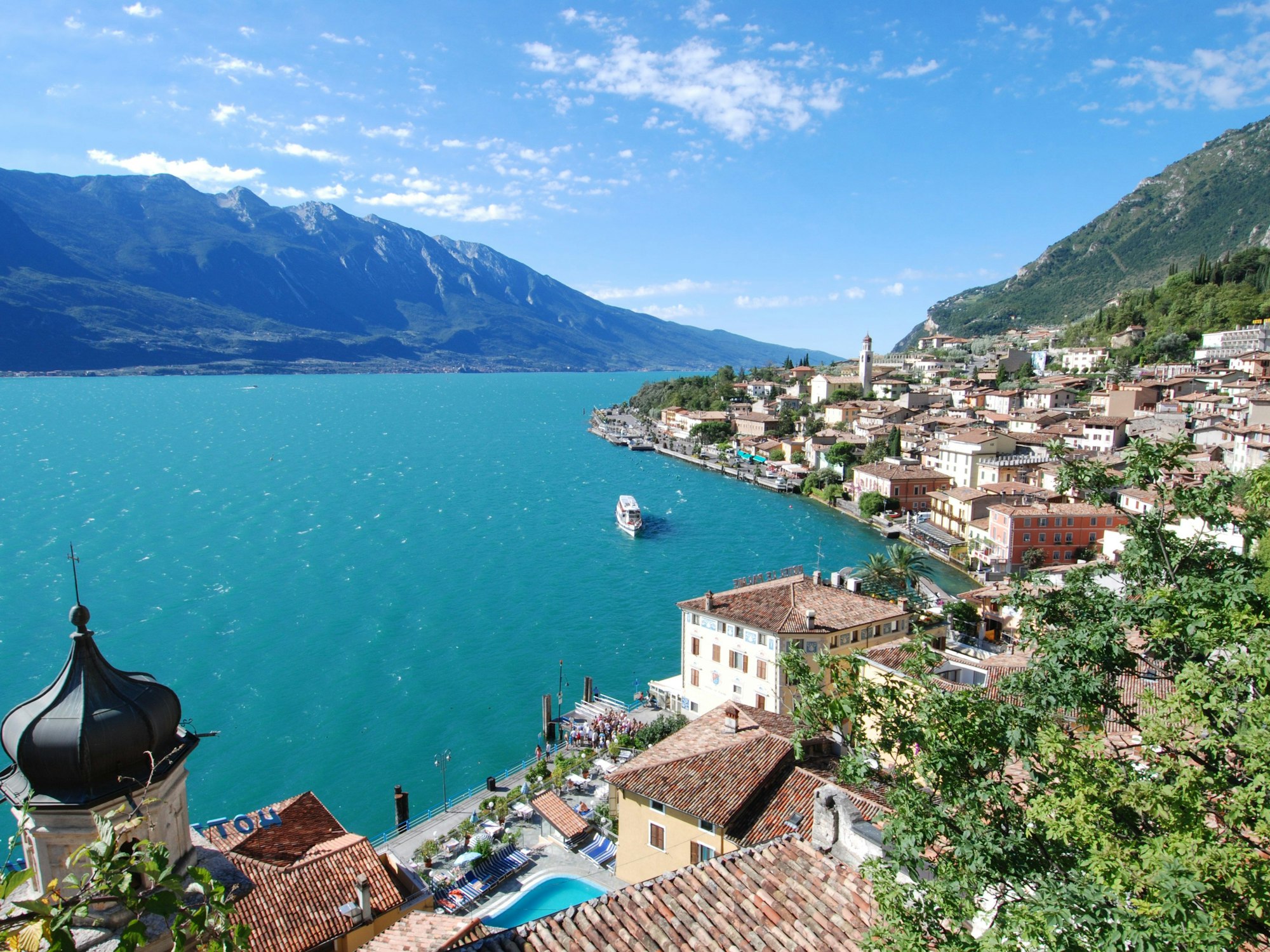 Blick auf den Ort Limone am Gardasee, hier im April 2015. (Symbolbild)