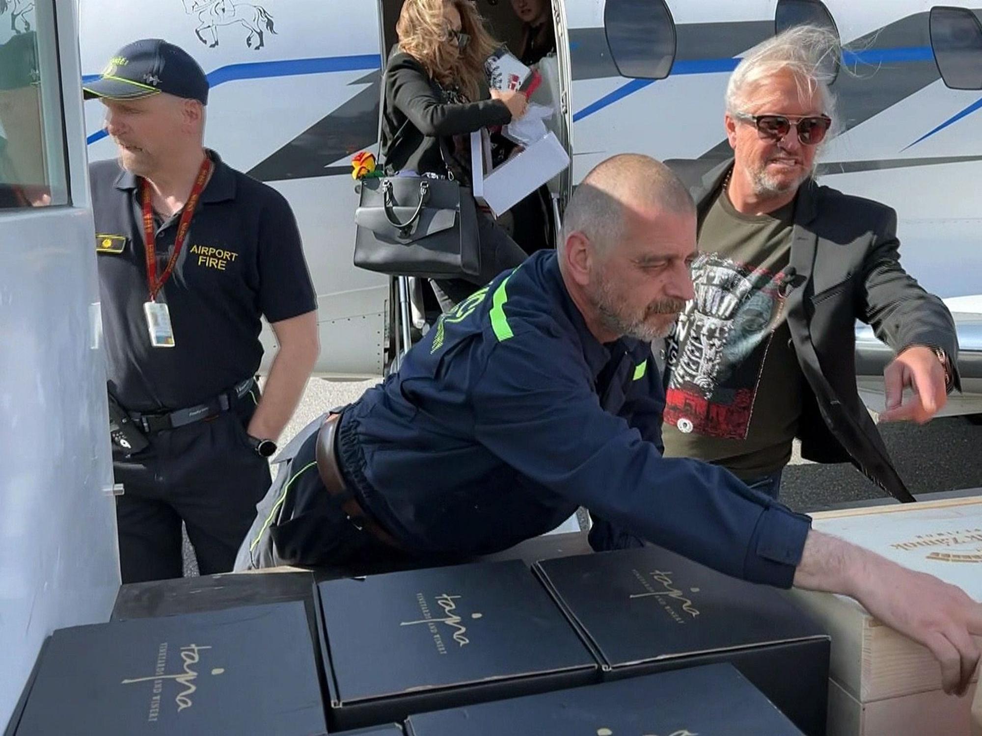 Es passt leider nicht das ganze Gepäck in den Privatjet..