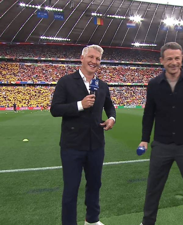 Bastian Schweinsteiger und Alexander Bommes am Dienstag (2. Juli 2024) für die ARD bei der EM 2024 in München im Einsatz.