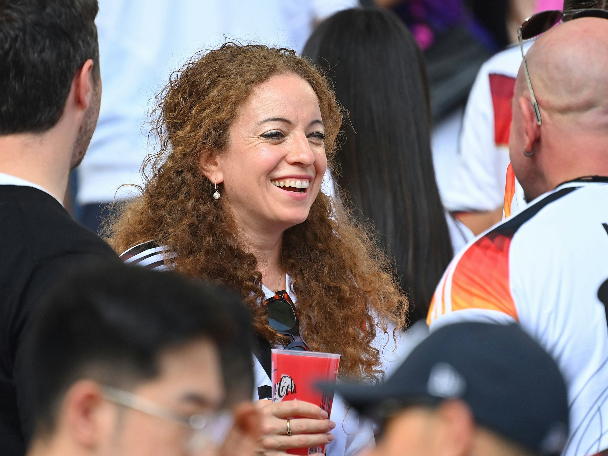 Carolin, Mutter von Jamal Musiala, beim Spiel.