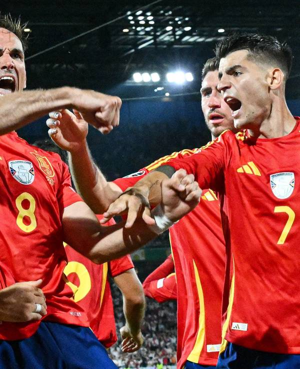 Spanien jubelt bei der EM 2024 über ein Tor. Bei der WM 2030 fungiert das Land als Gastgeber.