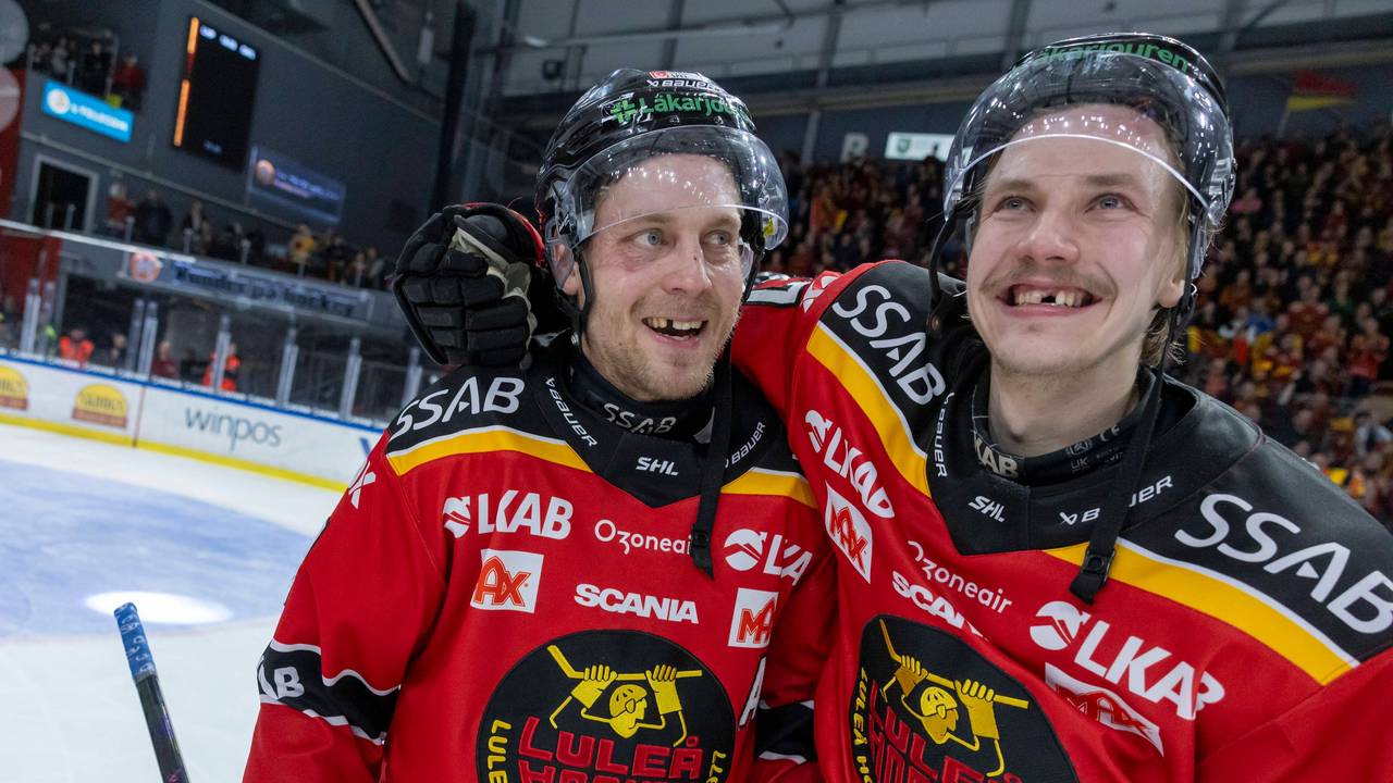 Juhani Tyrväinen (l., hier am 18. März 2024 mit Oskari Laaksonen) wechselt zu den Kölner Haien.