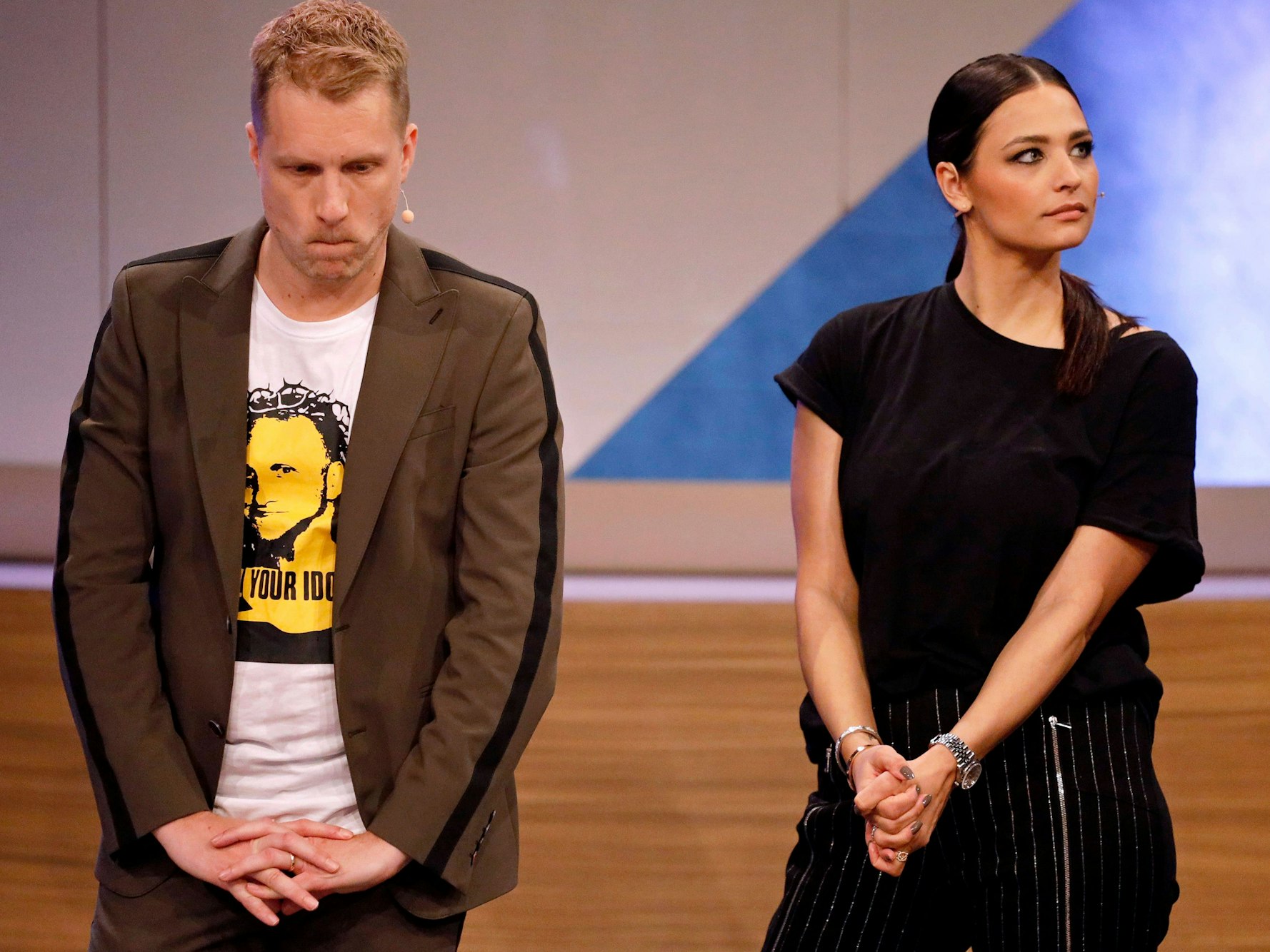 Entertainer Oliver Pocher mit seiner Ex-Ehefrau Amira Pocher in der RTL-Live-Show „Pocher vs. Wendler – Schluss mit lustig“. Nach ihrer Hochzeit 2019 gaben beide im August 2023 ihre Trennung bekannt.