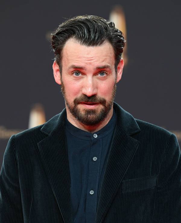 Moderator Jan Köppen kommt zur Gala und Verleihung des Deutschen Fernsehpreis in Köln.