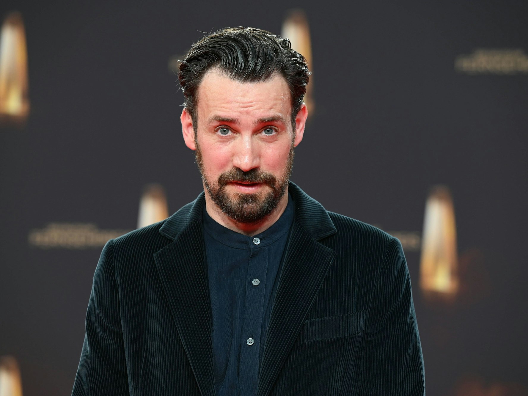 Moderator Jan Köppen kommt zur Gala und Verleihung des Deutschen Fernsehpreis in Köln.