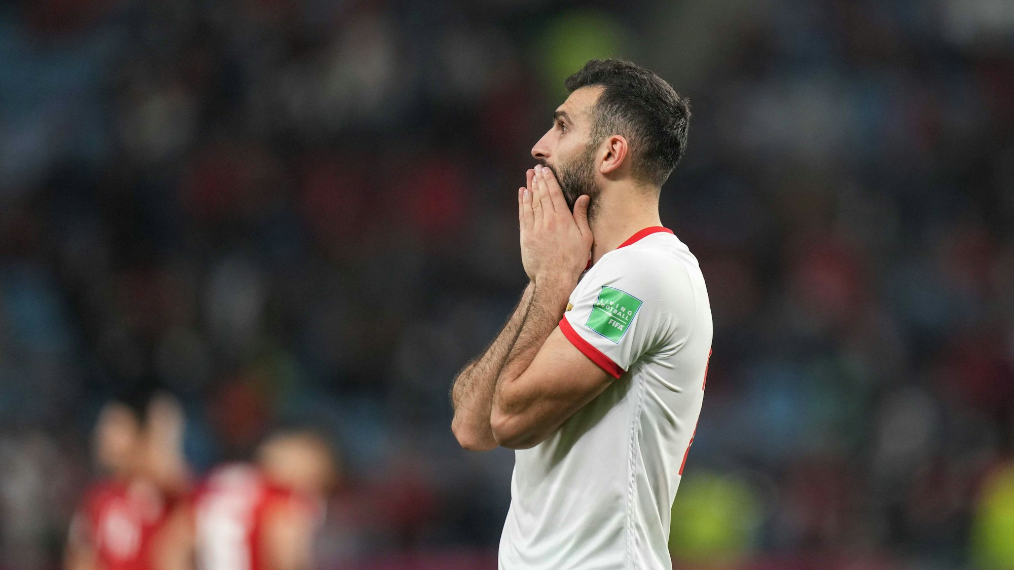 Ahmed Refaat gestikuliert nach einem Länderspiel.