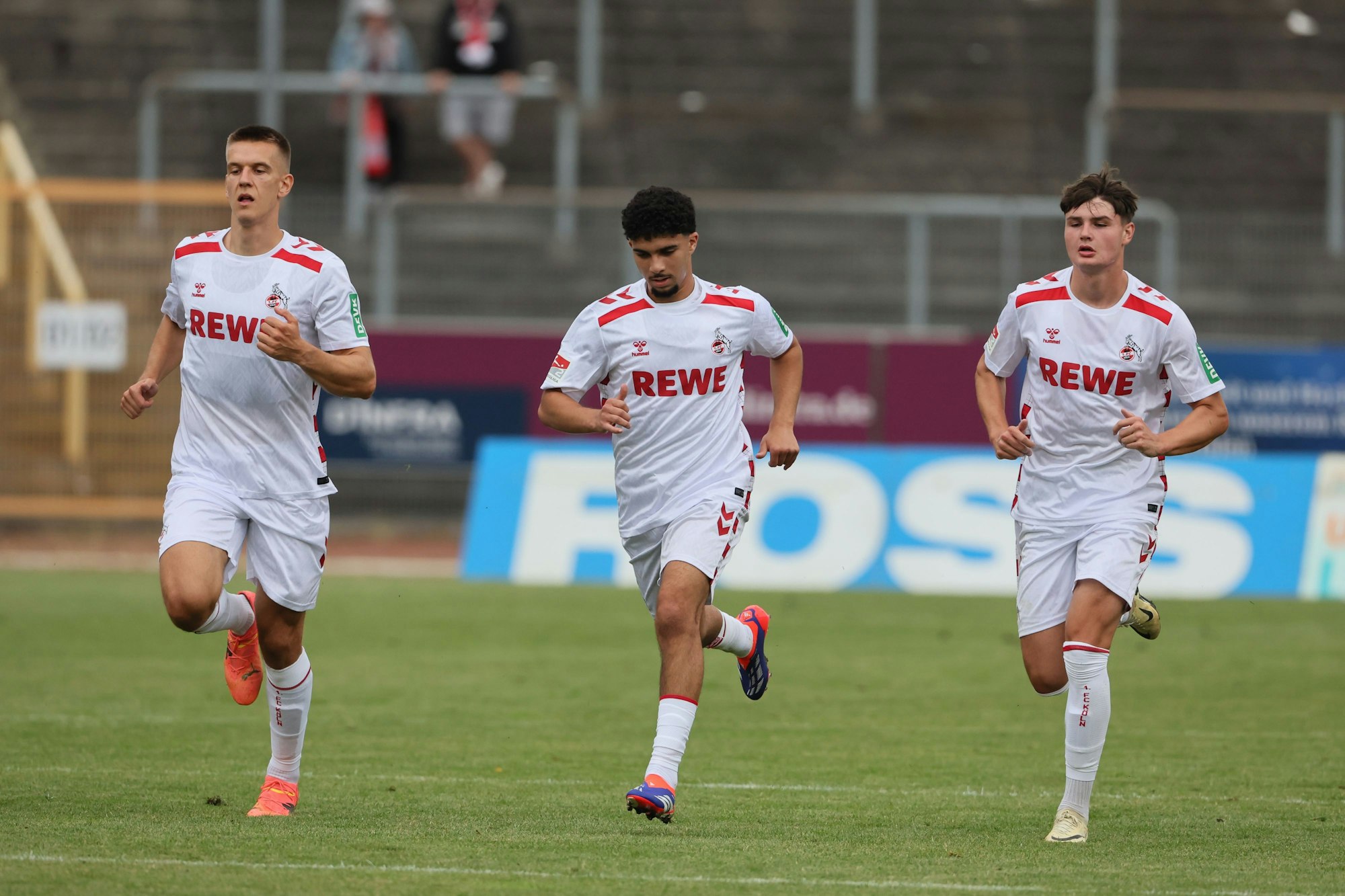 Florian Dietz, Fayssal Harchaoui und Jaka Cuber Potocnik nach dem Test in Siegen